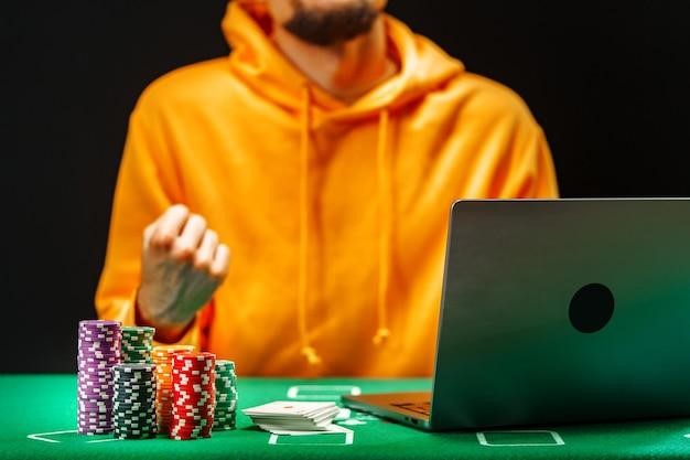 Pro Tips: How to Take Your Online Poker Game to the Next Level