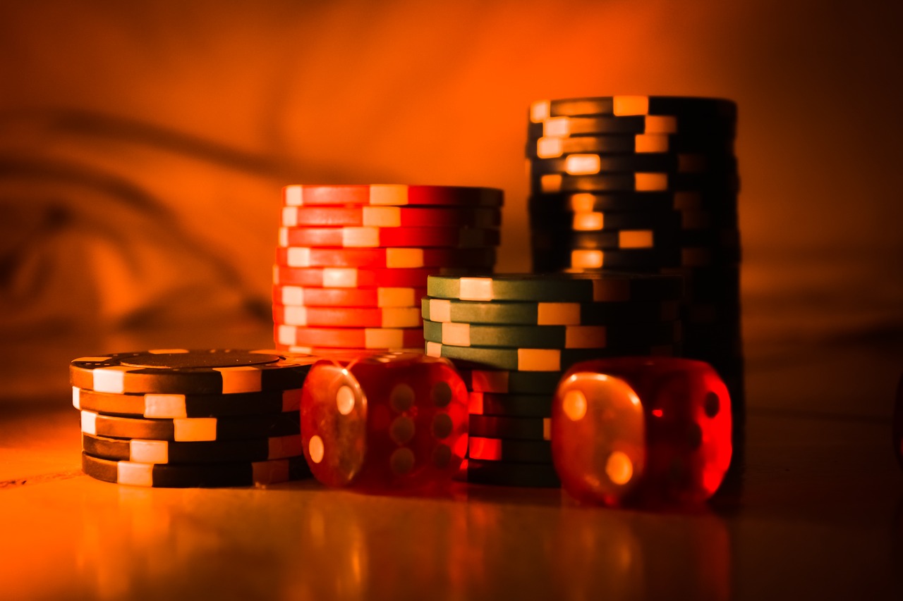 Poker in the Digital Era: Exploring the Evolving Online Experience